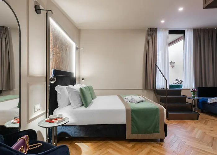 H77 - Maison D'art Collection Aparthotel